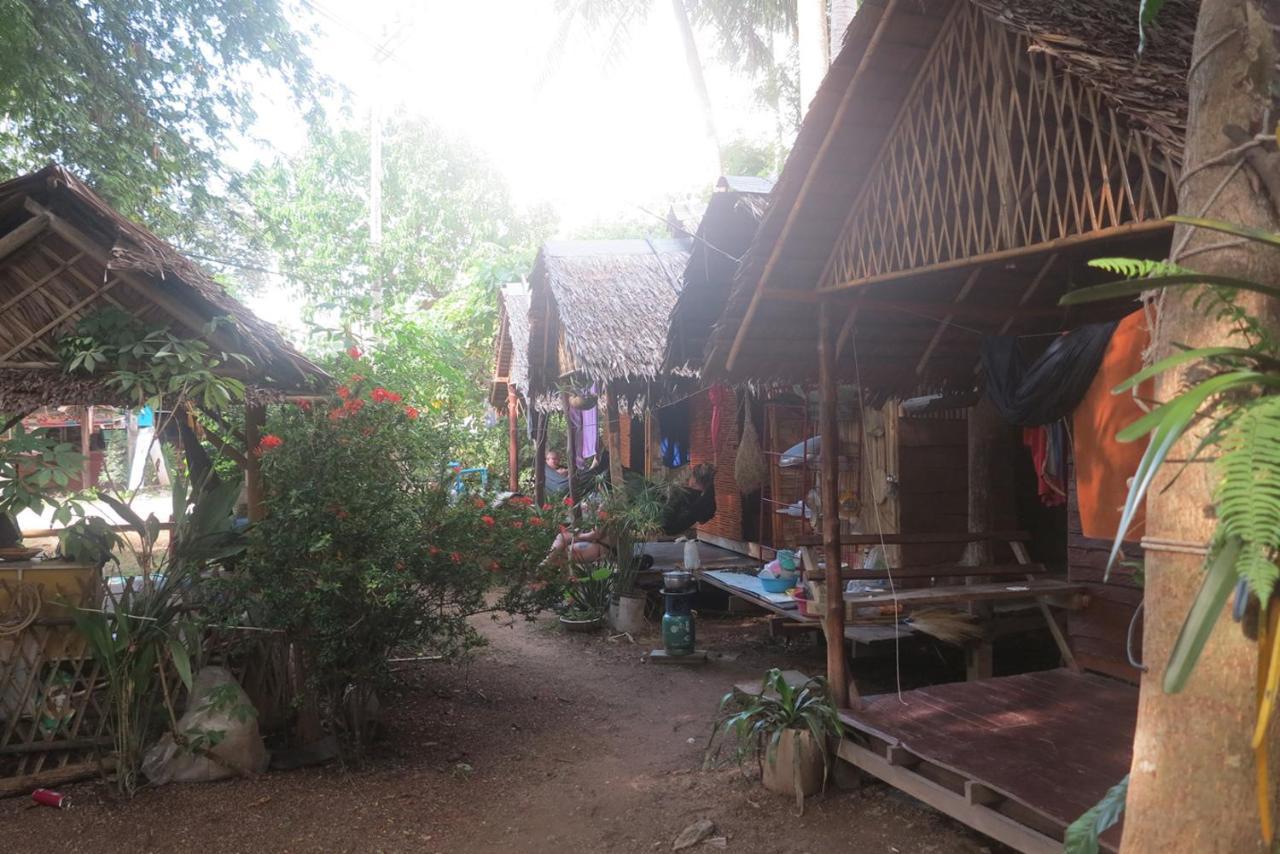 Easy Huts Hotel Ko Lanta Buitenkant foto