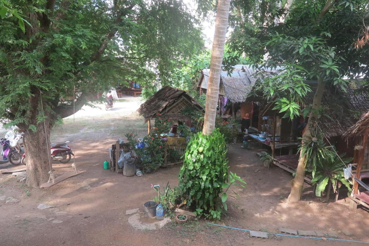 Easy Huts Hotel Ko Lanta Buitenkant foto